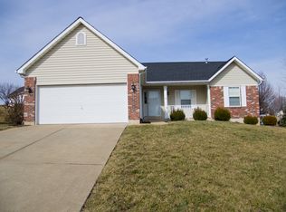 3433 Daybreak Ln, Saint Charles, MO 63303