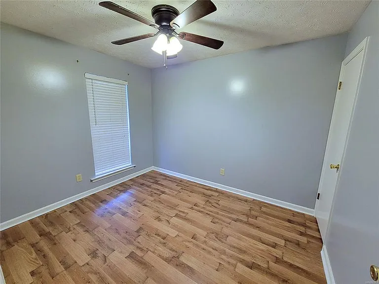 3248 Meadow Walk Ln — Photo 10