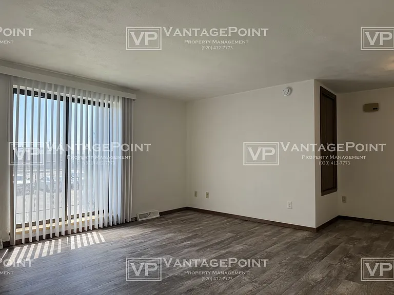 1920 Division St #11 — Photo 7