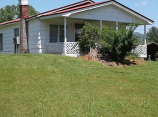 37 Mooreview Homes Rd, Hayesville, NC 28904