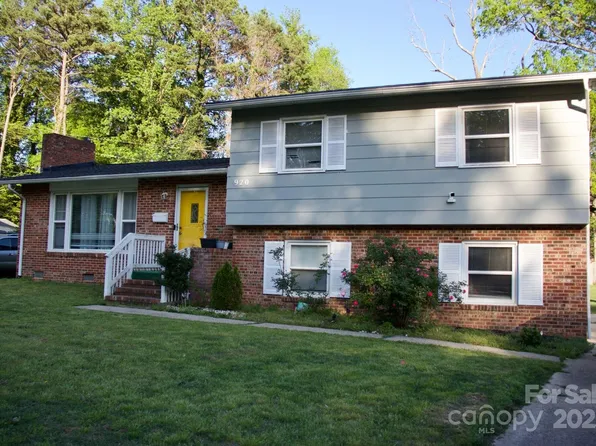 920 Squirrel Hill Rd, Charlotte, NC 28213