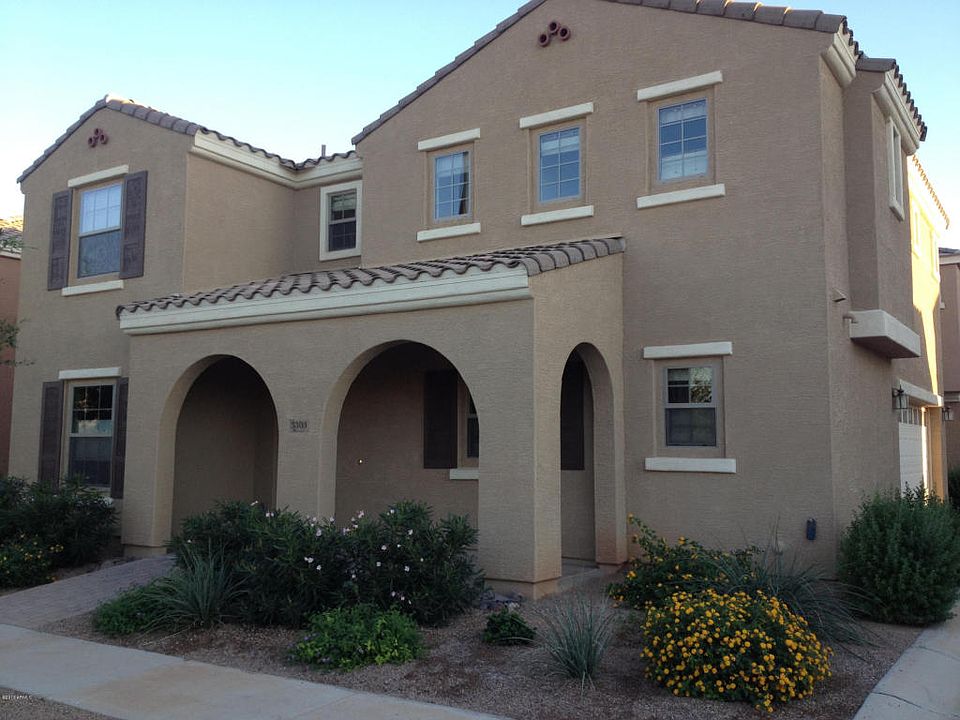 1st image of 3303 E Loma Vista St