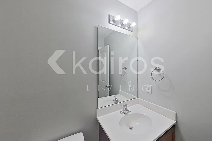 1010 E Macree Ter — Photo 11