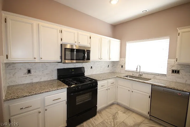 947 Whispering Grove Ave — Photo 18