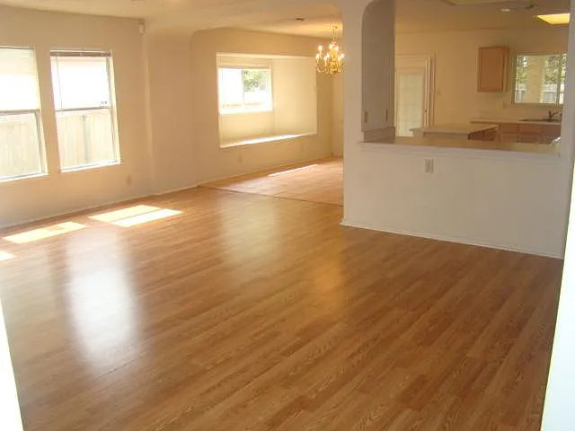 3 bed, 1566 sqft, $1,790 — Photo 2