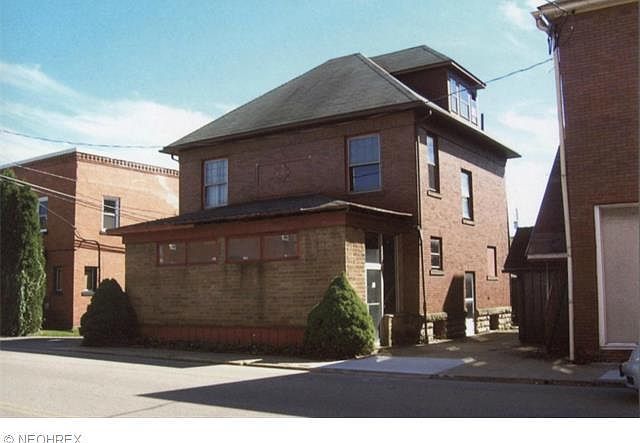 1st image of 25 E Rebecca St