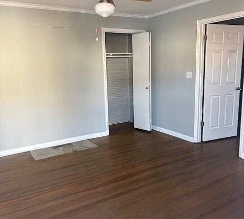 3rd image of 909 Grace Ave