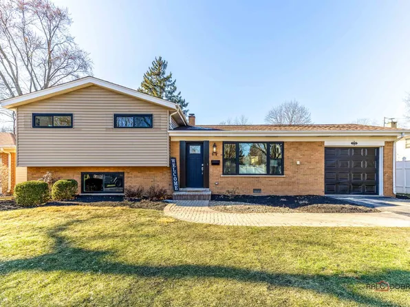 174 S Maple St, Palatine, IL 60067