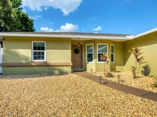 1275 42nd St, Sarasota, FL 34234