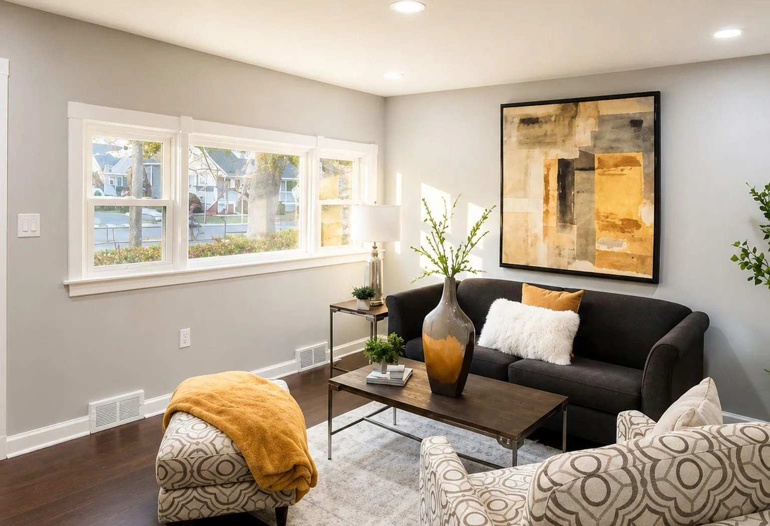 3 bed, 1400 sqft, $3,300 — Photo 3