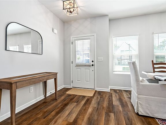 4th image of 569 Waterpoint Way