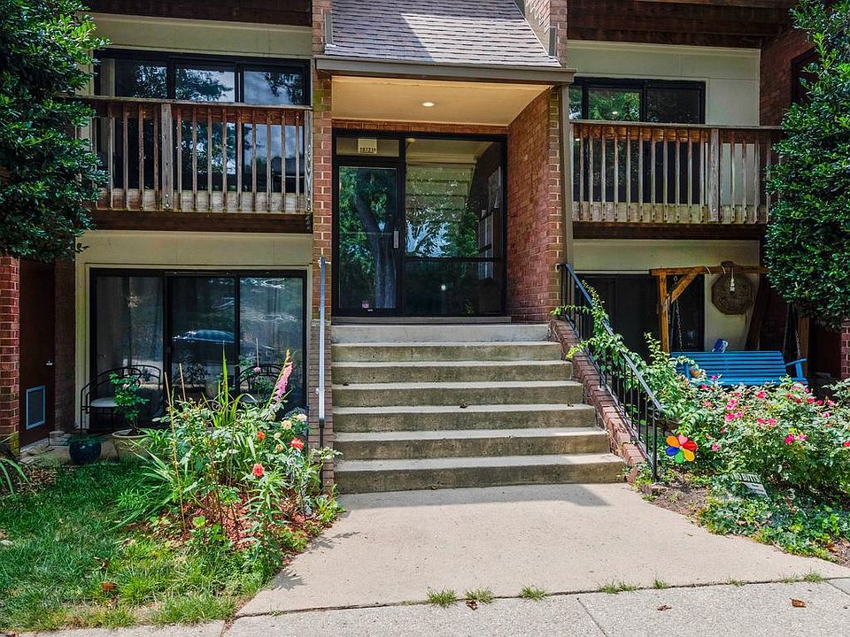 1st image of 10721 West Dr APT 204