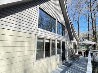 145 Canterbrook Dr, Lords Valley, PA 18428