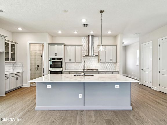 4th image of 160 CAIDEN Drive
