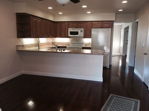 2nd image of 1130 Nottingwood Cir