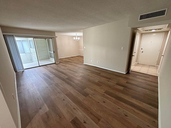 2nd image of 1204 Pine St APT 307