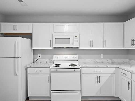 4th image of 358 Peabody Dr APT 3