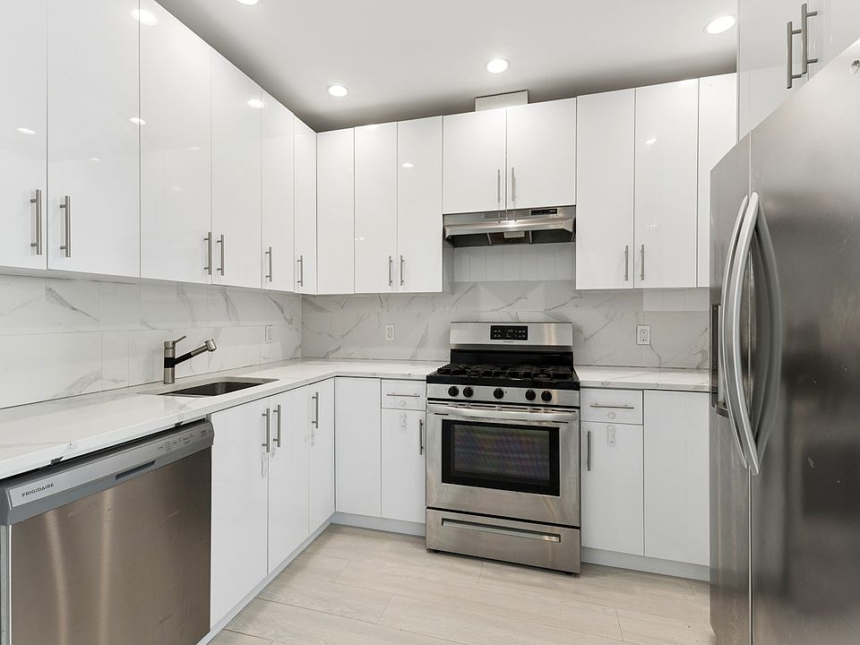 1st image of 600 20th St #2A