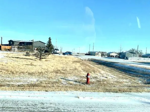 5th, Suffield, AB T0J 2N0