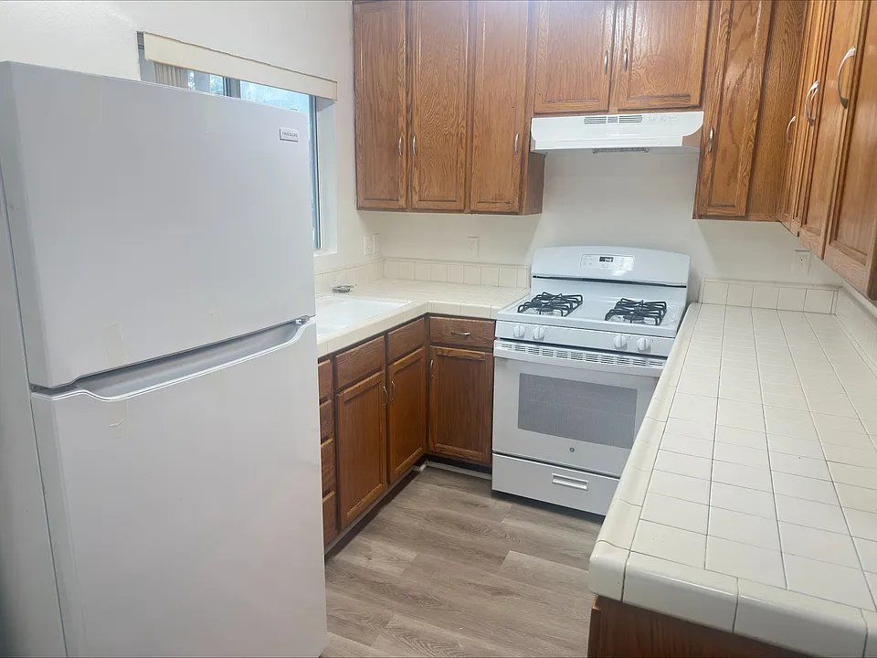832 S Lake St #102