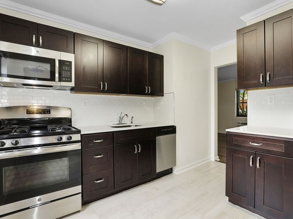 6 Colonial Ct #256B