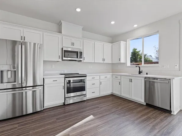 4940 Esma Jane Ln, Sacramento, CA 95822