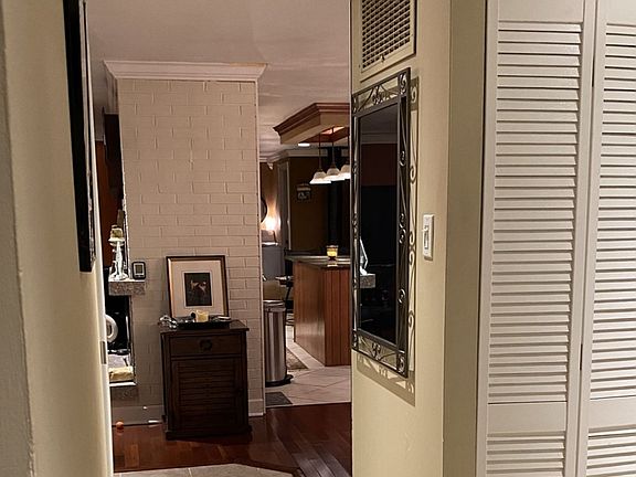 5th image of 1308 Cabot Ln