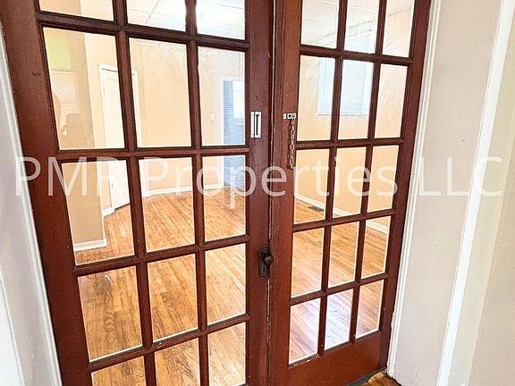 3rd image of 2828 Lafayette St #2826