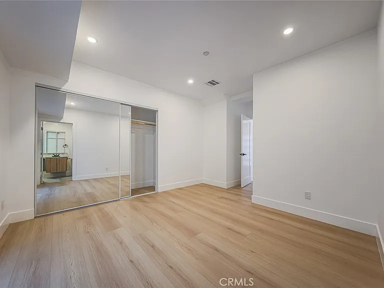 1237 N Orange Dr #B — Photo 11