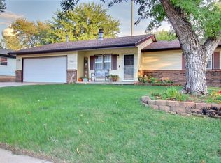 1420 Shelly Dr, Mulvane, KS 67110