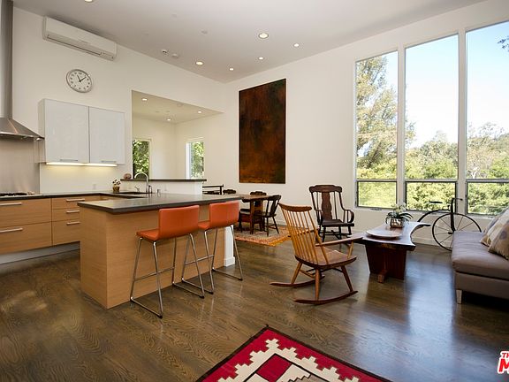 2nd image of 1231 Old Topanga Canyon Rd