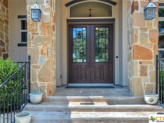 3rd image of 2615 Kangaroo Ct