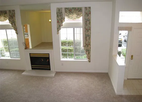 4 bed, 1928 sqft, $4,200 — Photo 3