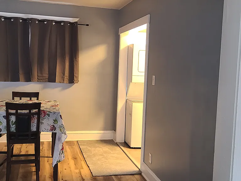 210 Long Ln — Photo 14