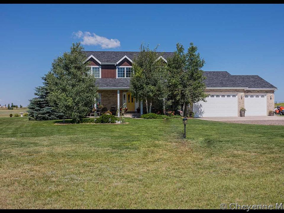 1st image of 2082 Canyon Dr