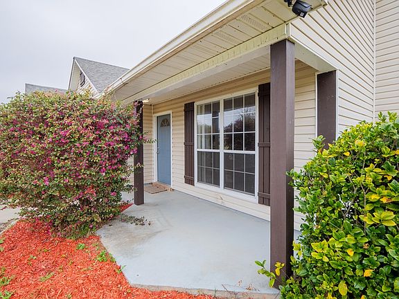 2nd image of 3779 Ridgemere Dr