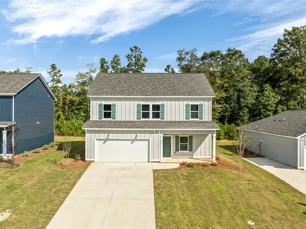 402 Gray St, Opelika, AL 36801