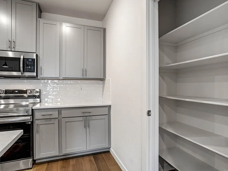 2232 Arikaree Hts #307 — Photo 17