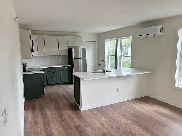 23 Pembroke St #3 — Photo 1