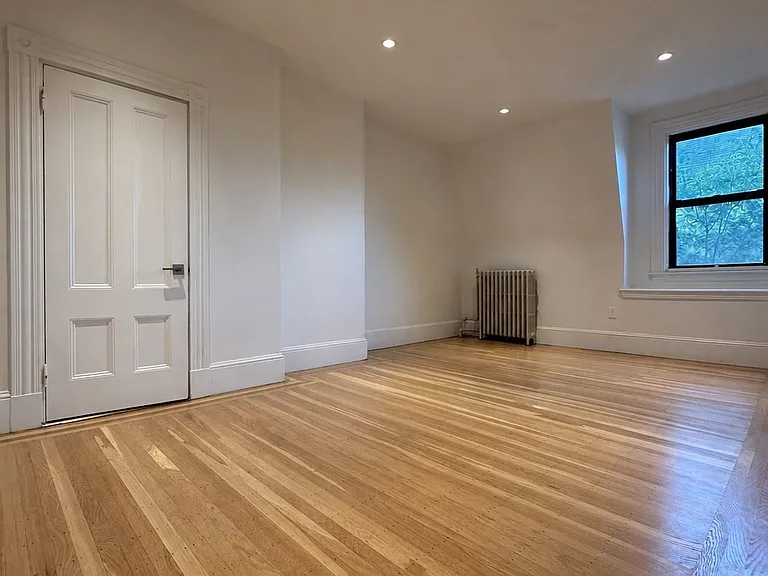 54 Harvard St #3 — Photo 8