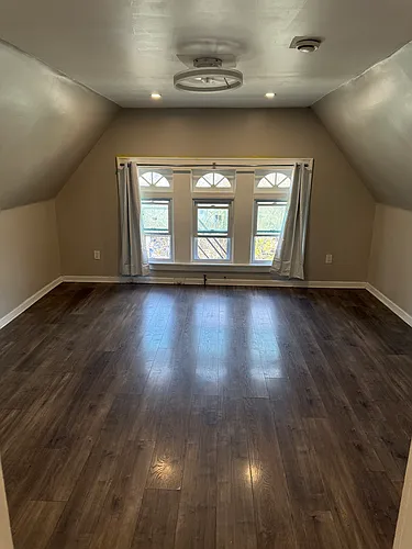 547 E Utica St #3 Photo 1