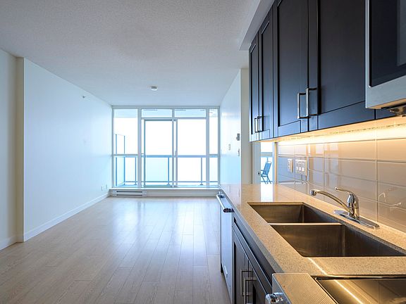 4th image of 11967 80th Ave #3405