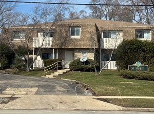 720 W Walworth St APT 1, Elkhorn, WI 53121