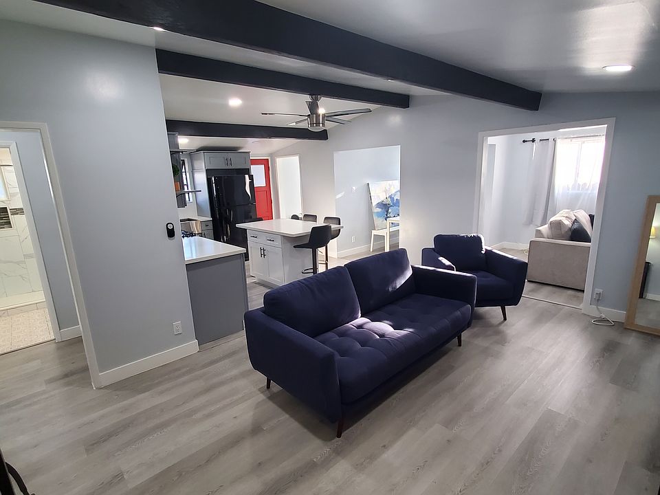 1st image of 506 E Brett St #1/2