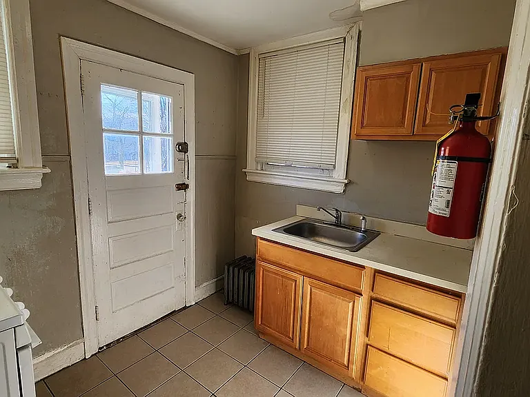 718 W Maple Ave #B — Photo 7