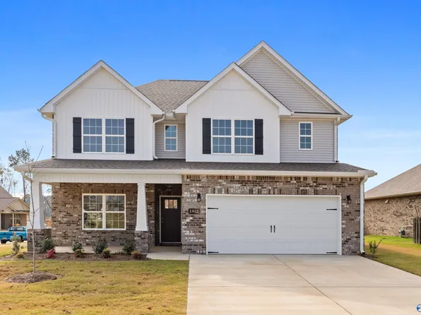 1912 Rae Ct, Decatur, AL 35603