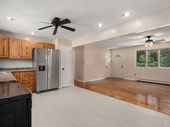 4th image of 8 Harwood St