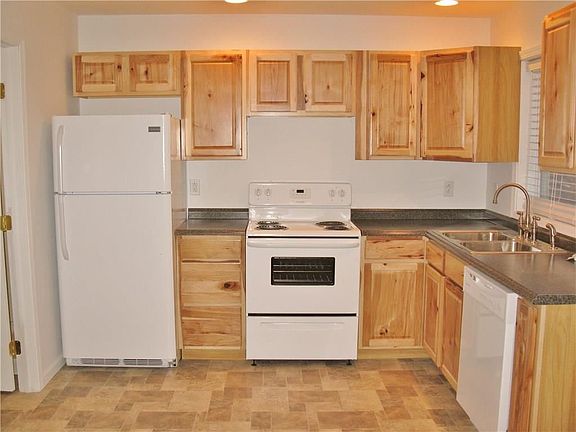 4th image of 4543 Mayflower Dr