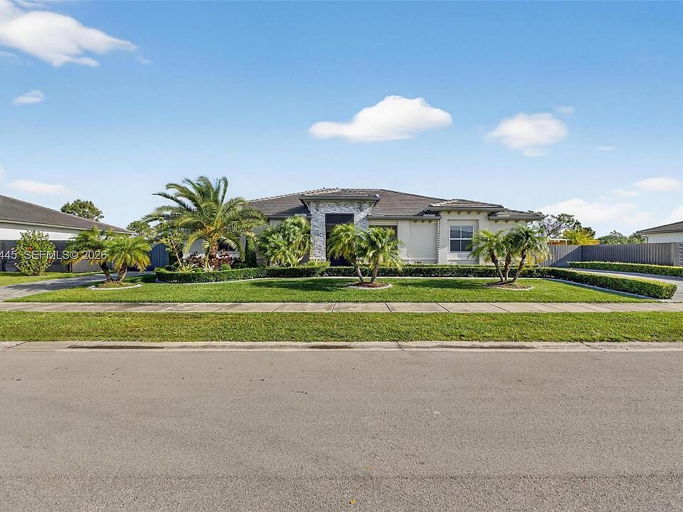 1st image of 16767 SW 290th St