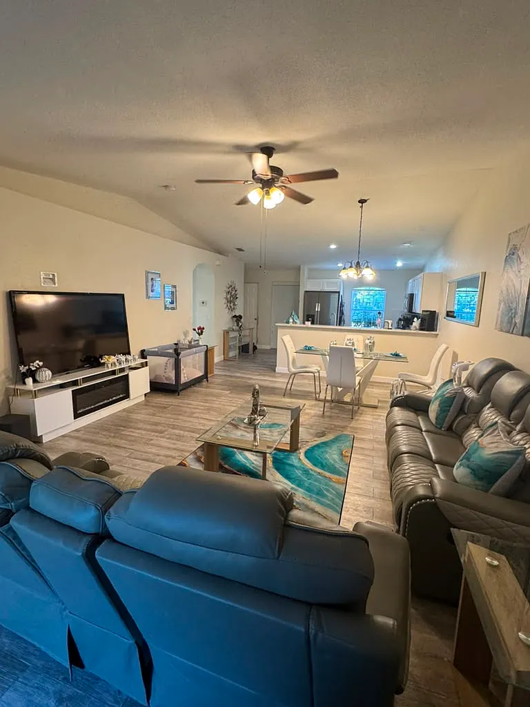 3 bed, 1224 sqft, $1,850 — Photo 4